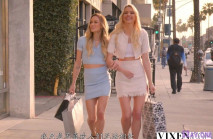 中文字幕 要麼兩個都操，要麼一個沒有 感情特別好的女友和閨蜜這樣香艷的要求絕對是男人嚮往的啊鼓勁操